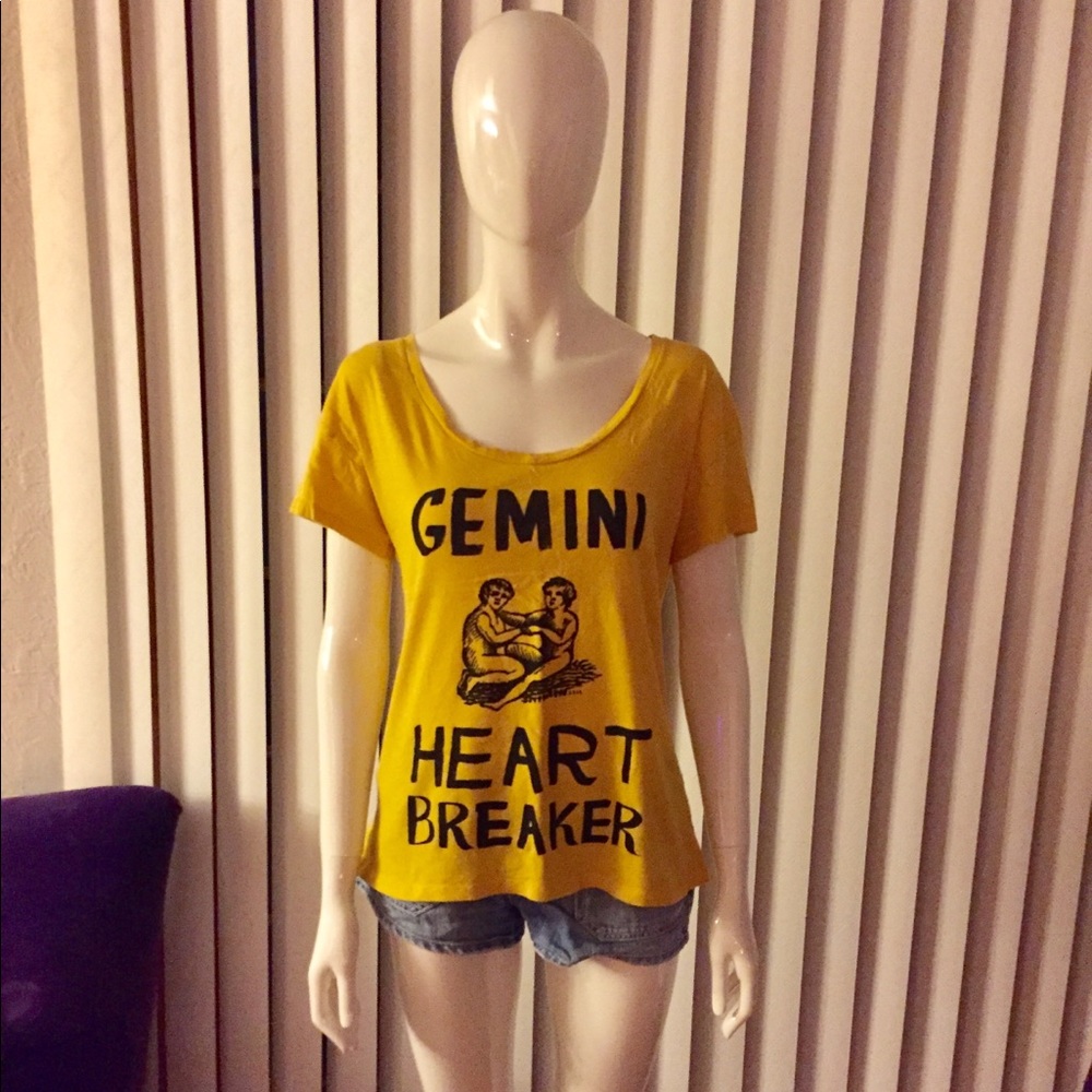 Altru Gemini Heart Breaker Shirt Size Small